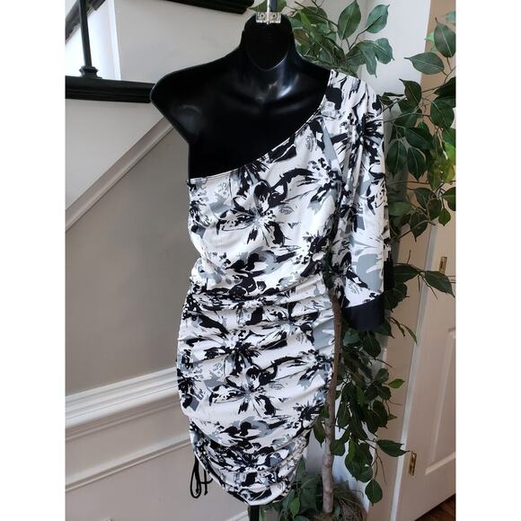 RUBY ROX Asymmetric Dress Womens Medium White Black Floral Ruched One Shoulder - Picture 4 of 11